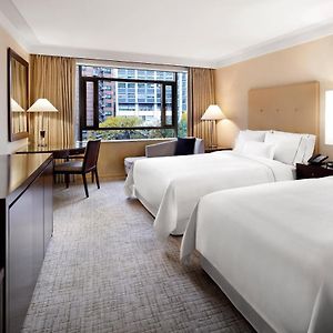 Deluxe 2 Beds Room
